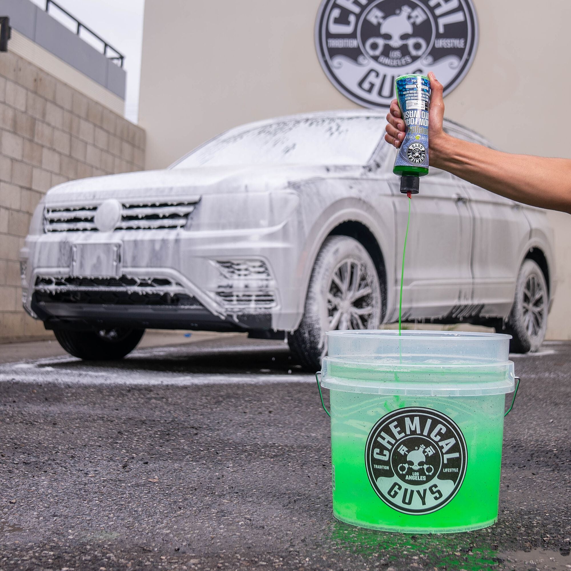 chemical-guys-seau-lavage-voiture-transparent-16-l-robuste image 6