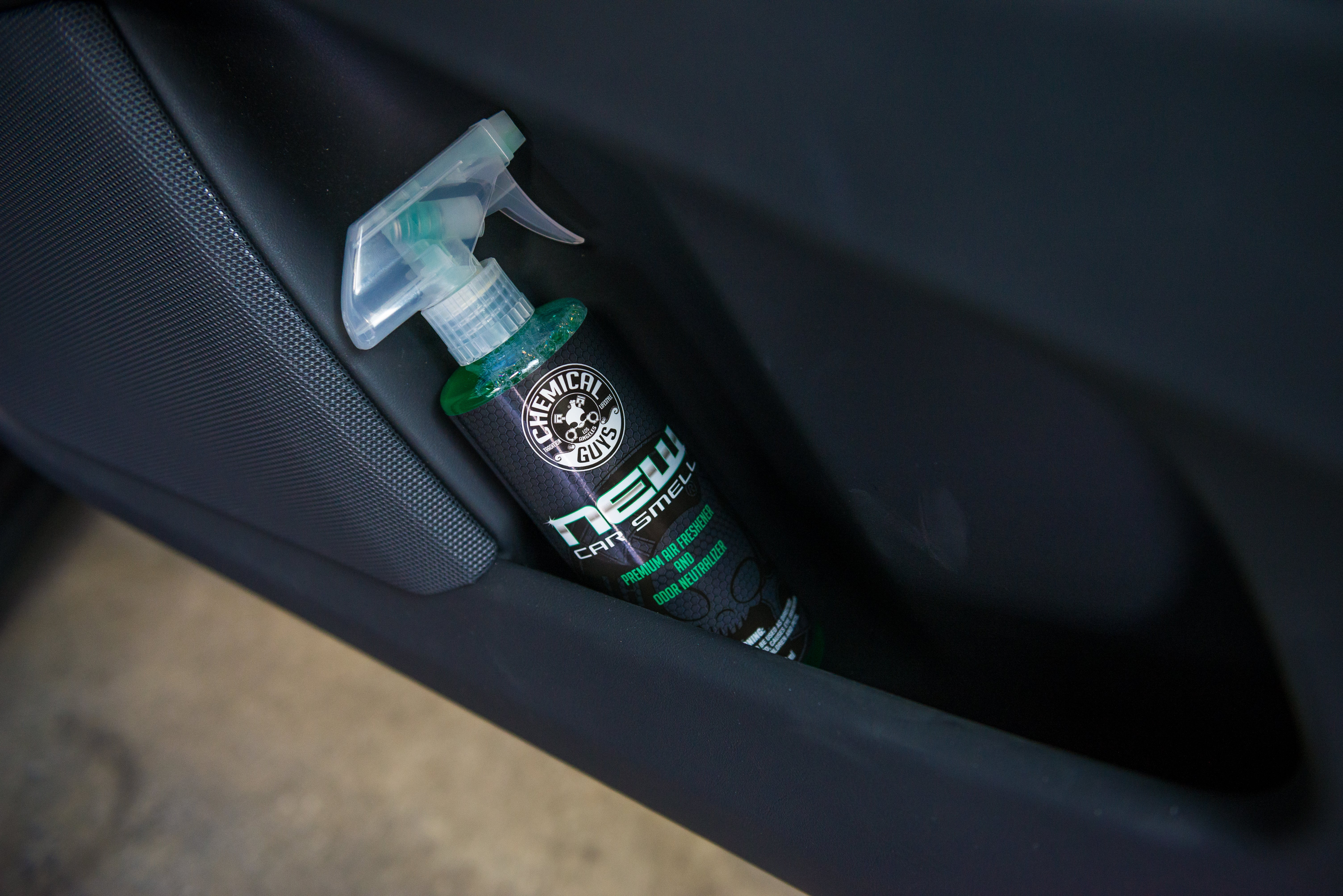 chemical-guys-new-car-leather-d-sodorisant-voiture-16-oz image 6