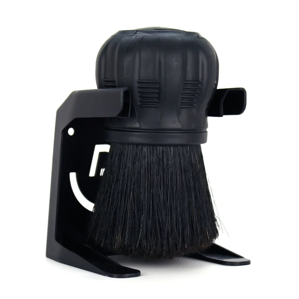 detail-factory-screwball-brosse-detailing-sanglier-noire image 1