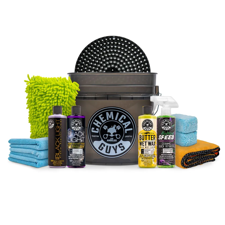 chemical-guys-black-car-wash-glaze-ultimate-kit-voiture-noire-seau image 1