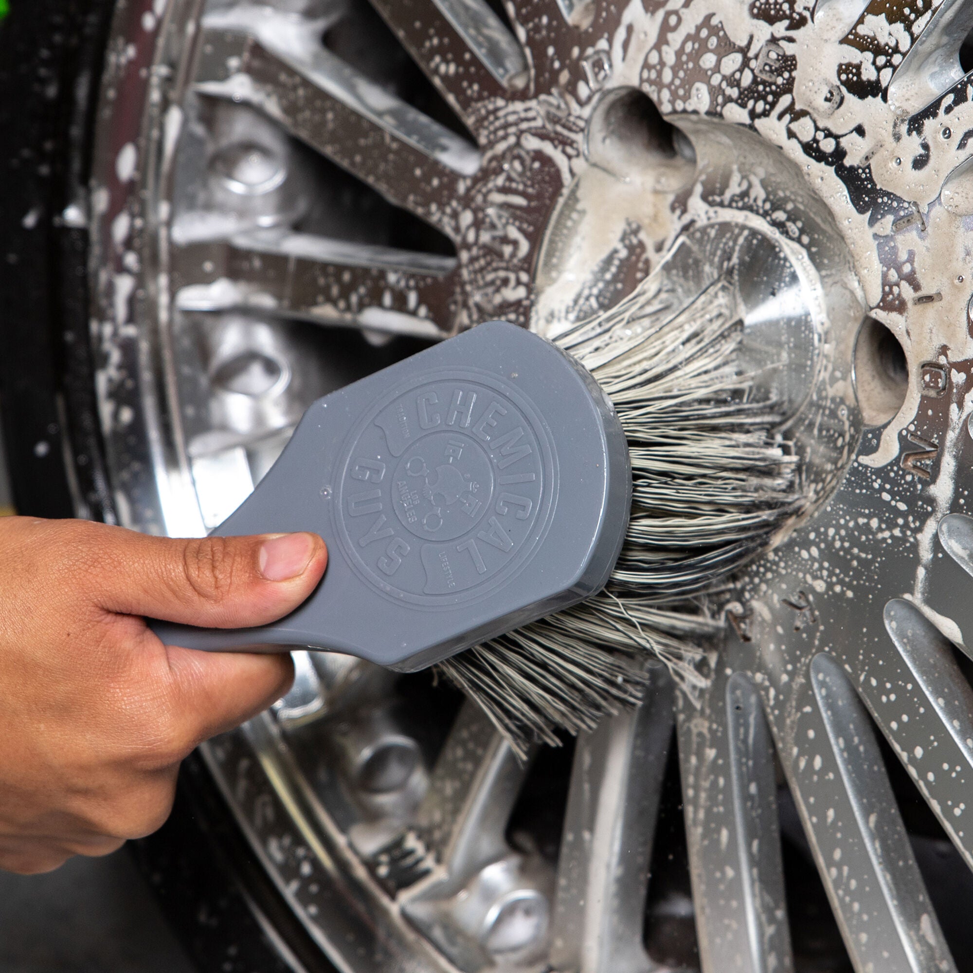 chemical-guys-wheel-works-brosse-jante-medium-duty-douce image 6