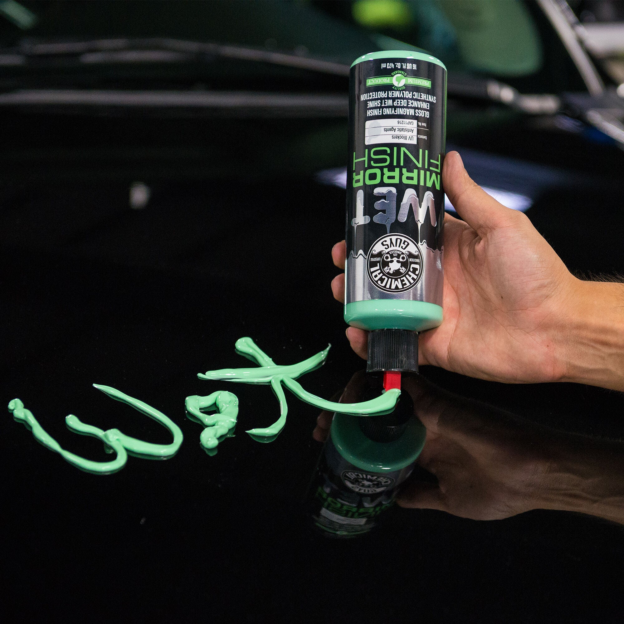 chemical-guys-wet-mirror-finish-glaze-lustreur-auto-473-ml image 2