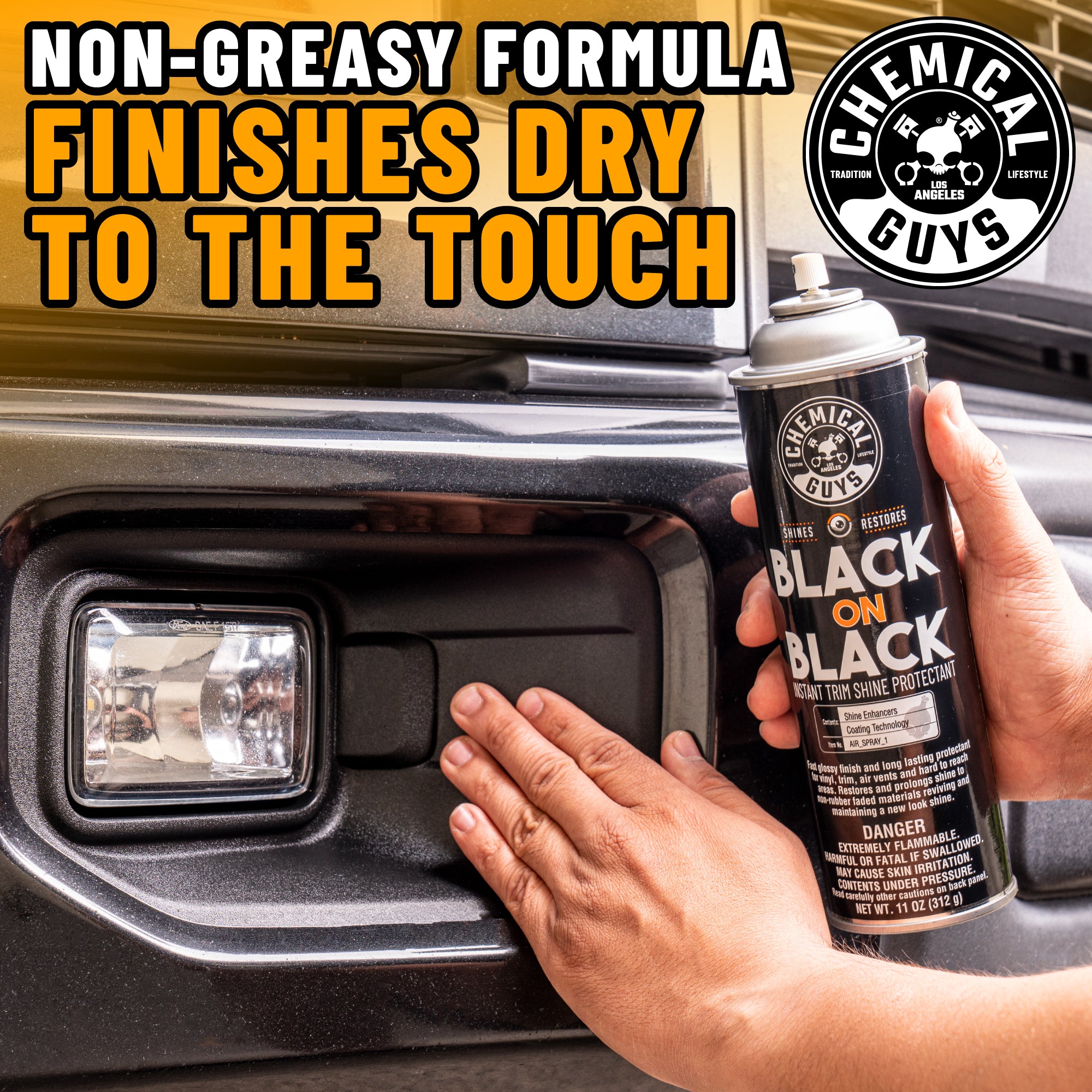 chemical-guys-black-on-black-dressing-plastiques-11-oz-noir image 4